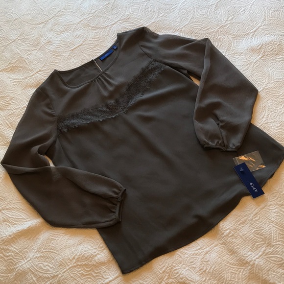 Apt. 9 Tops - NWT [apt 9] Dark Gull Gray Lace Detail Top Medium